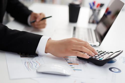 變更企業(yè)名字及經(jīng)營范圍一般要多少費(fèi)用？